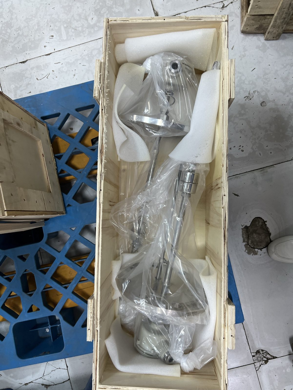 Level switch, crated for air freight — Nantong Haishi